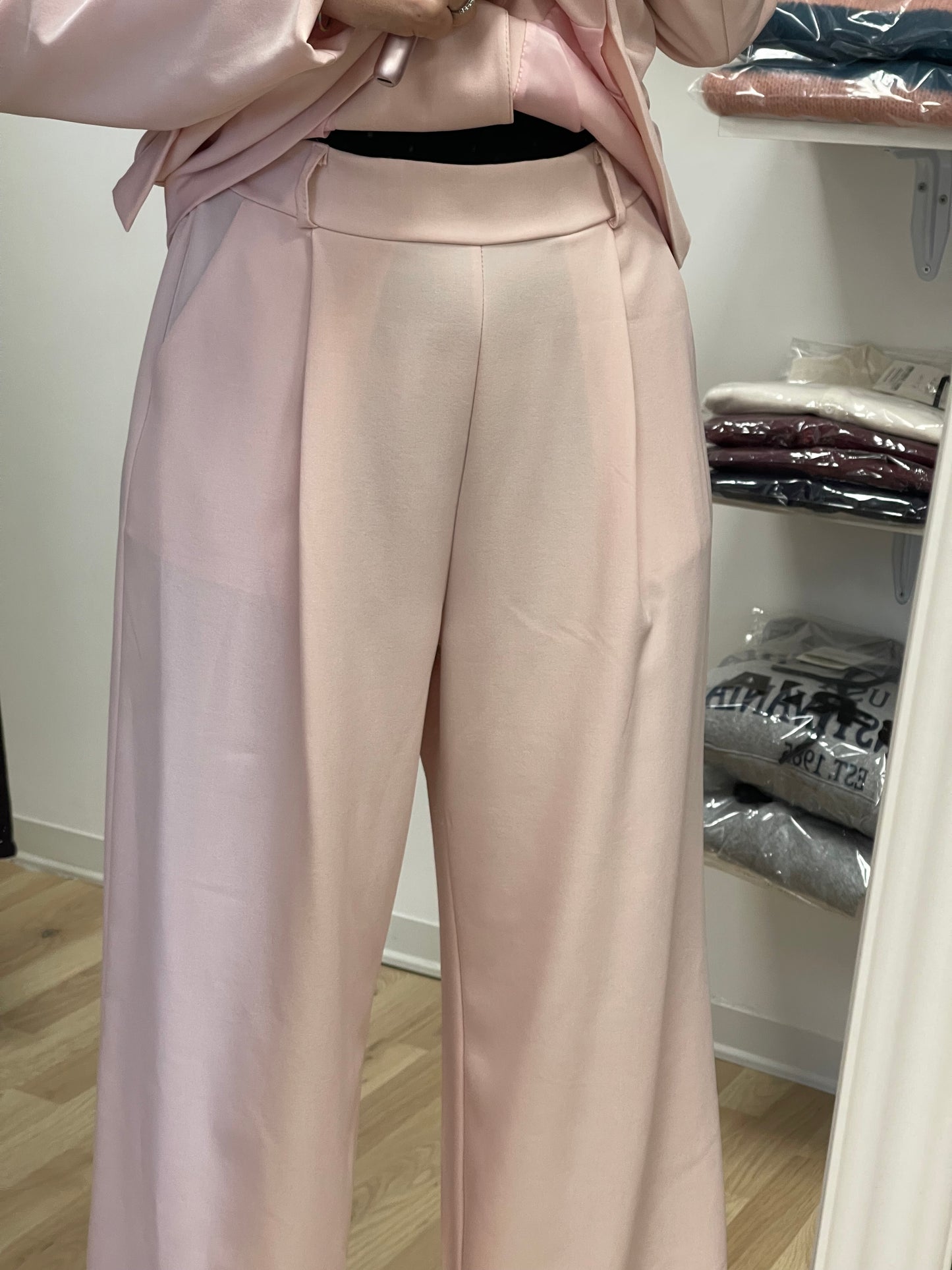 Tailleur con cintura fiocco