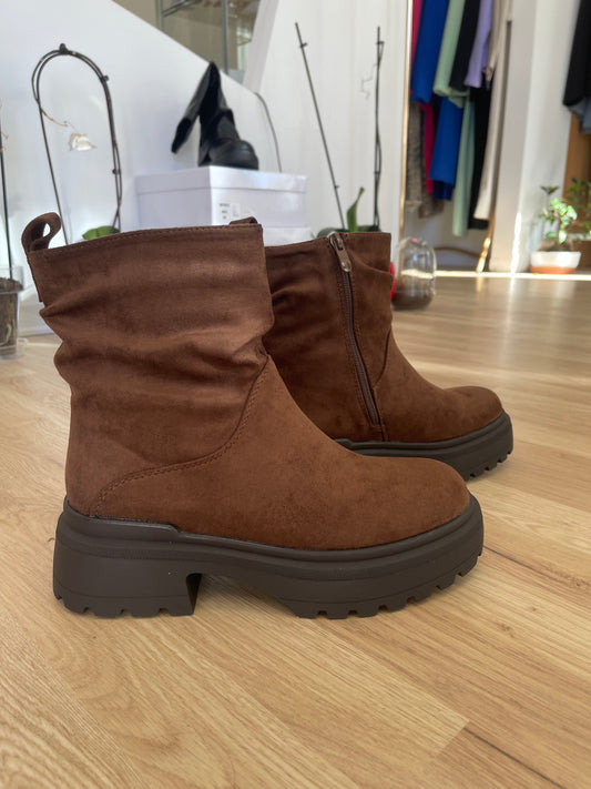 Stivale eco camoscio marrone