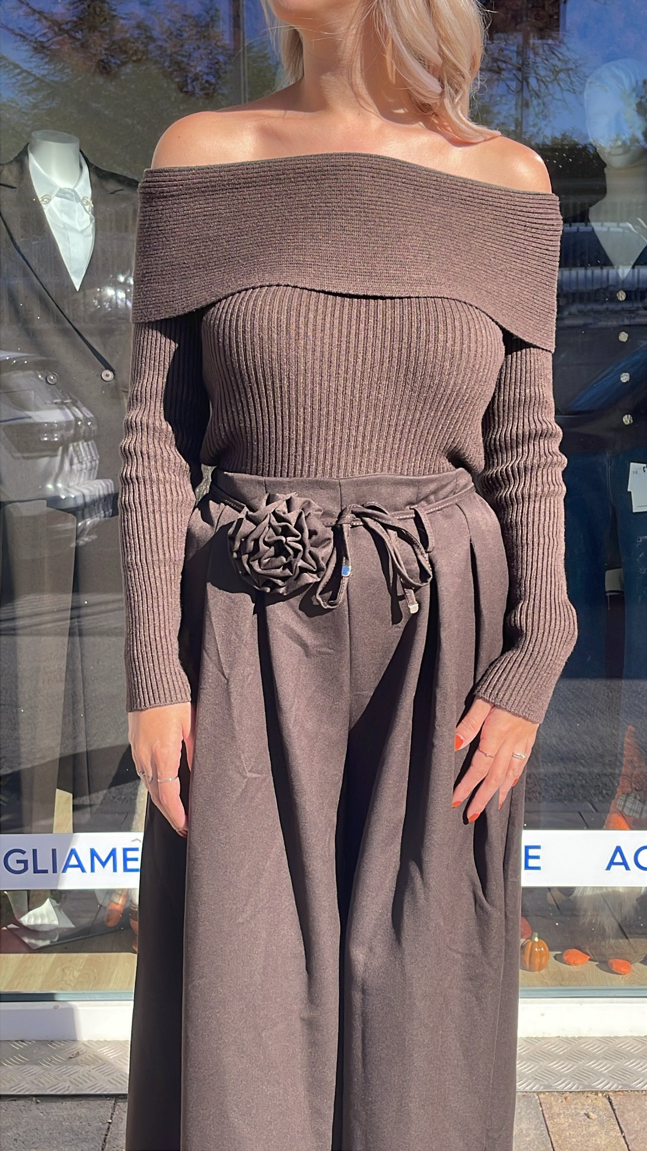 Pantalone spilla fiore