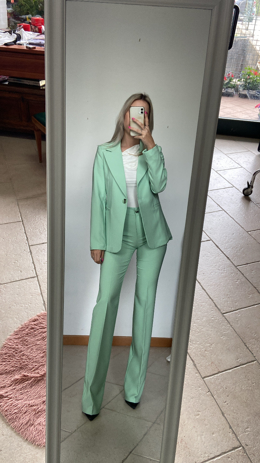 Tailleur pantalone zampa