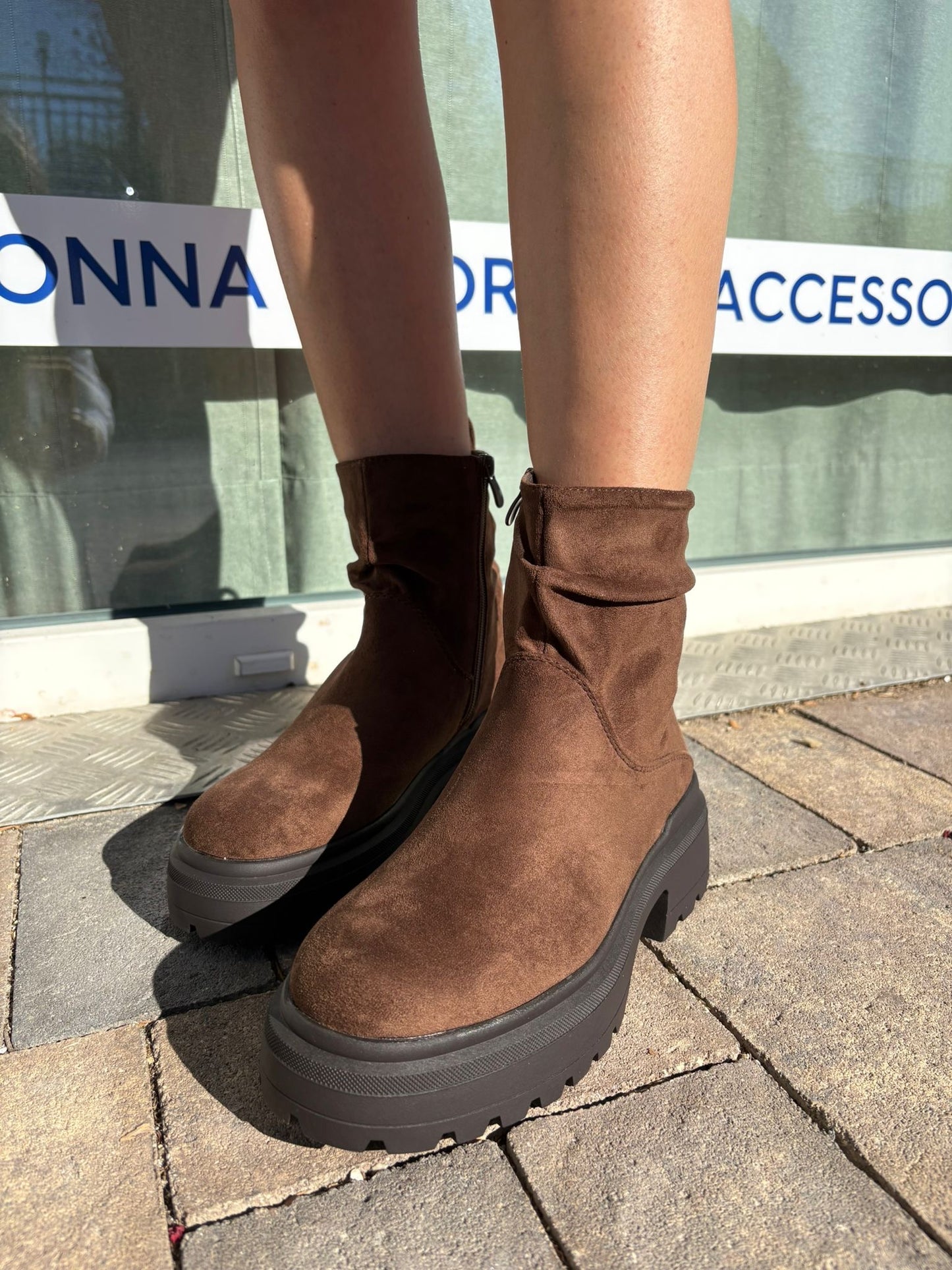 Stivale eco camoscio marrone