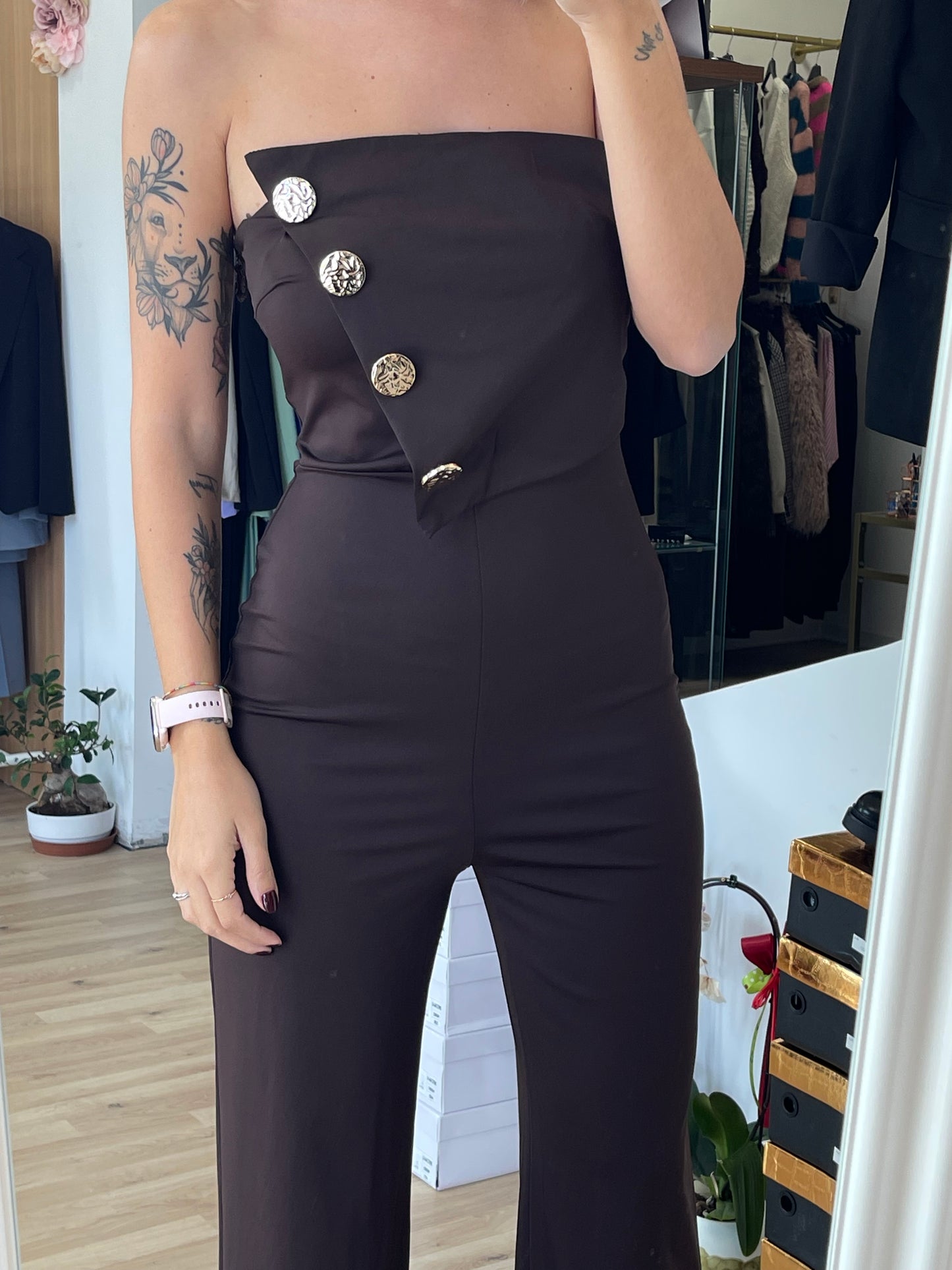 Tuta intera dettagli bottone